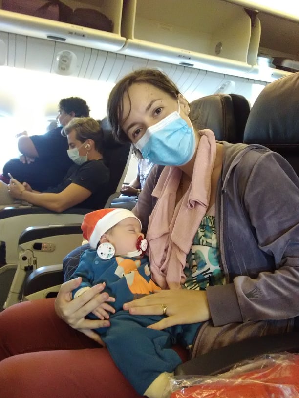 long-haul flight with toddlers