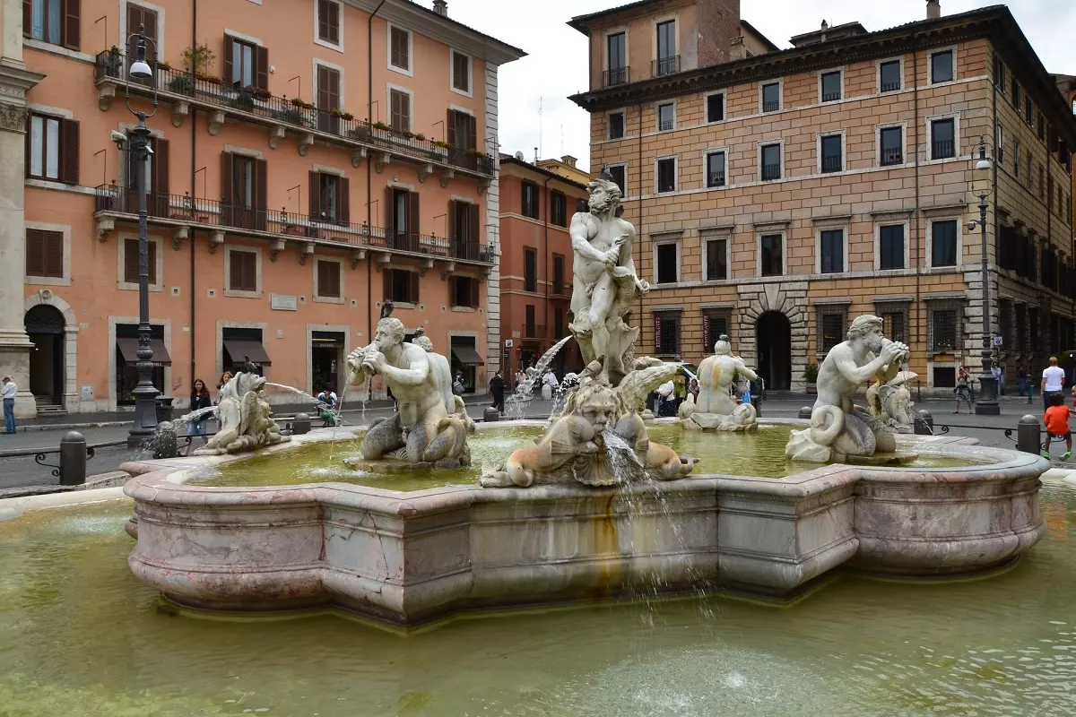 fontana del moro piazza navona most beautiful fountains in rome